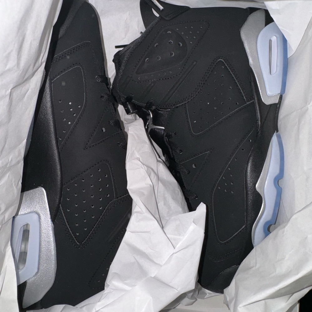 Retro 6s chrome black size 11 brand new